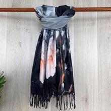 Load image into Gallery viewer, Scatter Print Scarf
