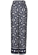 Load image into Gallery viewer, 377582- Satin Print Trousers - Street One