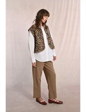 Load image into Gallery viewer, Sleeveless Jacket - Molly Bracken