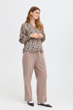Load image into Gallery viewer, Printed Blouse with Collar - Cream and Red  -  Fransa