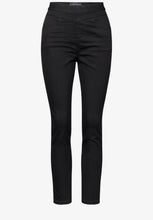 Load image into Gallery viewer, 377763- High Wasted Jeans - Street One