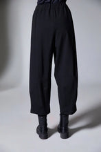 Load image into Gallery viewer, Black Slouch Trousers - Peruzzi