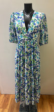 Load image into Gallery viewer, P6185 - Floral Print V-neck Dress - Milo’s Paris