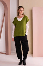 Load image into Gallery viewer, Black Soft Pull Up Shaped Trouser With Side Pocket - Naya