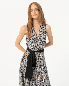 724- Sleeveless V Neck Belted Dress- Black- Surkana