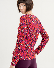 Load image into Gallery viewer, 011- Fitted Long Sleeve Top w/ Round Neckline- Surkana