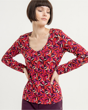 Load image into Gallery viewer, 011- Fitted Long Sleeve Top w/ Round Neckline- Surkana