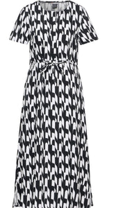 144127 Black and White Dress Street One