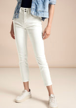 Load image into Gallery viewer, 377746- York High Waist Slimfit Jeans- Off White