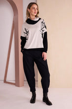 Load image into Gallery viewer, Placement Print Top With Front Angle Seam - Naya