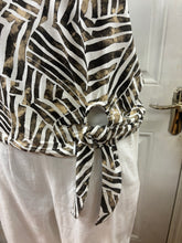 Load image into Gallery viewer, Brown Pattern T-shirt - Brandtex