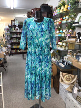 Load image into Gallery viewer, V327 - Suit - Jade - Via Veneto