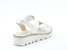 Load image into Gallery viewer, Lulu Chain Detail Sandal - White - Heavenly Feet
