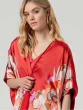 Load image into Gallery viewer, Red Kimono - Surkana