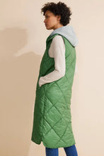 Load image into Gallery viewer, 220218- Green Long Padded Gillet - Street One