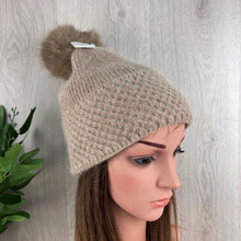 Load image into Gallery viewer, Weave Pattern Wool Hat