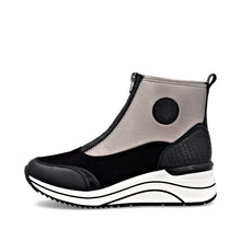 Load image into Gallery viewer, Scuba Slip on Boot - Black - Remonte