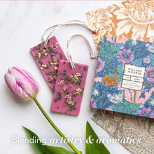 Load image into Gallery viewer, William Morris Scented Wax Tablets- Lavender &amp; Rice Flowers
