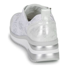 Load image into Gallery viewer, D2401-61 -Silver Trainer with Print - Remonte