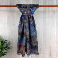 Load image into Gallery viewer, Circle Pattern Scarf