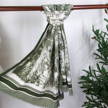 Load image into Gallery viewer, Floral Print Scarf