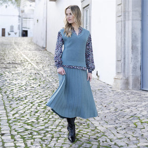 Knitted A-Line Pleated Midi Skirt With Elasticated Waistband Blue - Marble