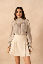 Load image into Gallery viewer, White Chain Detail Blouse - Lulumary