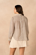 Load image into Gallery viewer, White Chain Detail Blouse - Lulumary