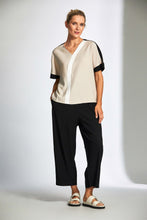 Load image into Gallery viewer, 25161 - Three-Toned Curve Top - Peruzzi