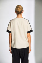 Load image into Gallery viewer, 25161 - Three-Toned Curve Top - Peruzzi