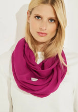 Load image into Gallery viewer, 572180- Pink Loop Scarf- Cecil