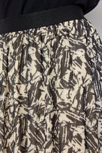 Load image into Gallery viewer, 26243- Black Print Alda Skirt - Soya Concept