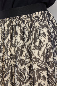 26243- Black Print Alda Skirt - Soya Concept
