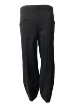 Load image into Gallery viewer, 22109- Naya Seam Trousers -Black