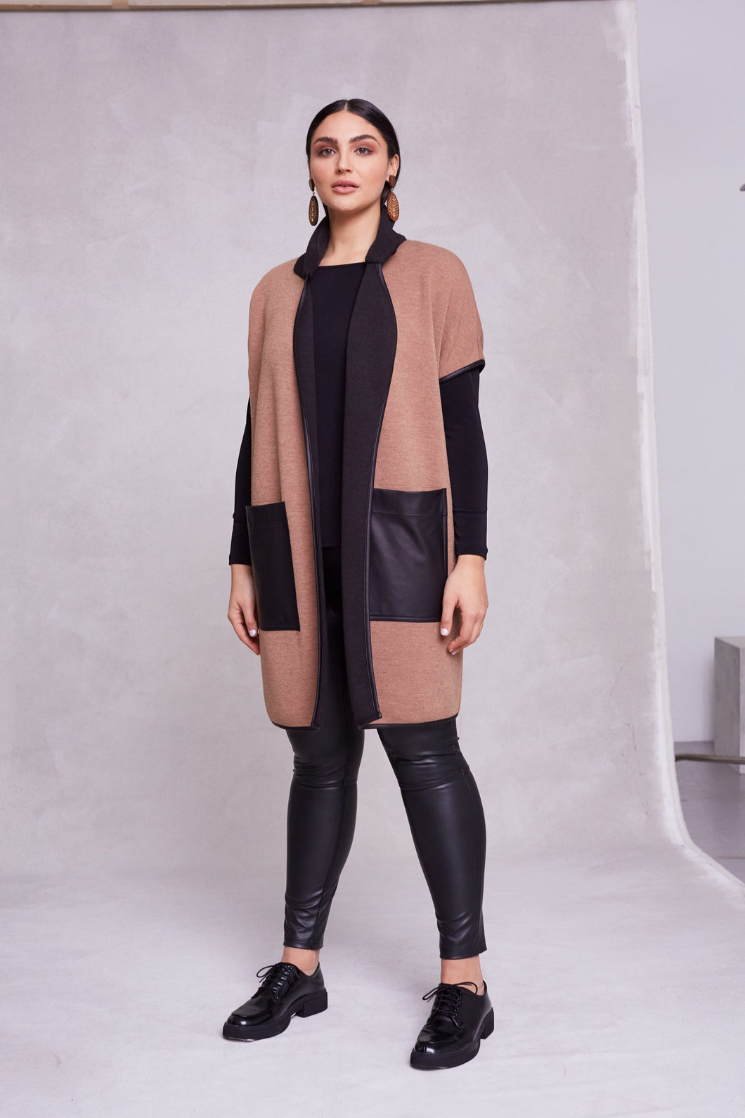 22107- Coat with leatherette trim- Ora