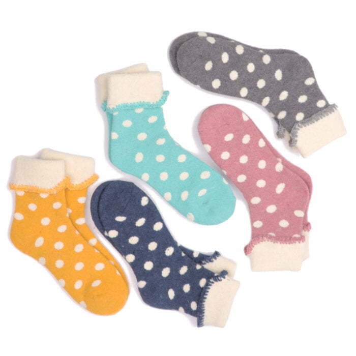 30037- Spot Slipper Socks- Zelly