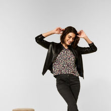 Load image into Gallery viewer, 317372- Flower Print Sports Cuff Top - Cecil