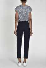 Load image into Gallery viewer, Robell Bella 3/4 Trousers- Navy