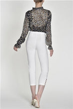 Load image into Gallery viewer, 52550 -Cream Lena 3/4 Trousers-  Robell