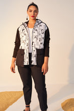Load image into Gallery viewer, 102 Trousers w/ Seam Black- Ora