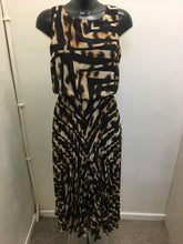 Load image into Gallery viewer, Black/Camel Print Pleated Dress- Peruzzi