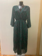 Load image into Gallery viewer, 5495 - Forrest Green Print Dress - Kyla