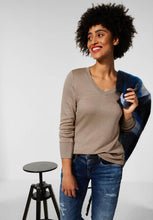 Load image into Gallery viewer, 318902- Cream Lurex V-Neck Jumper