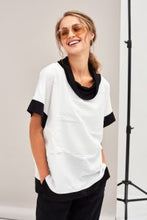 Load image into Gallery viewer, 22110- Black/White waffle fabric top - Naya