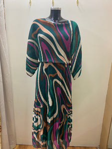 3718- Green Wave Print Dress- Kyle