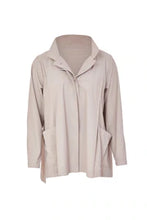 Load image into Gallery viewer, 22134- Stone short travel fabric jacket - Naya