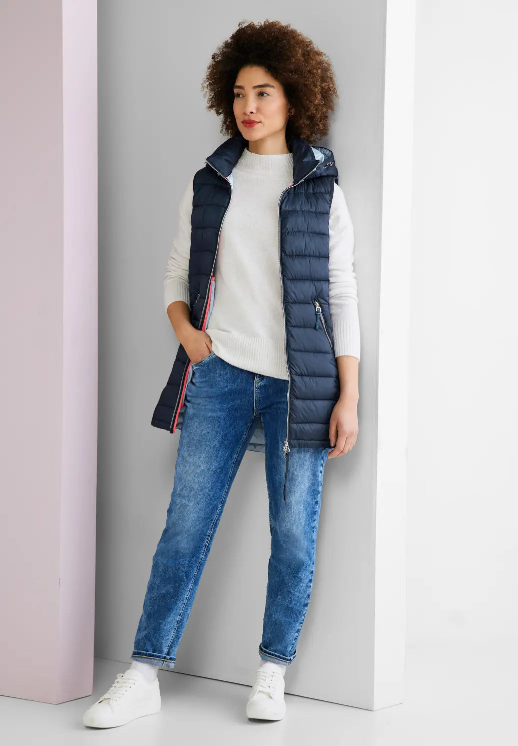 220169 Long Gilet Navy Street One